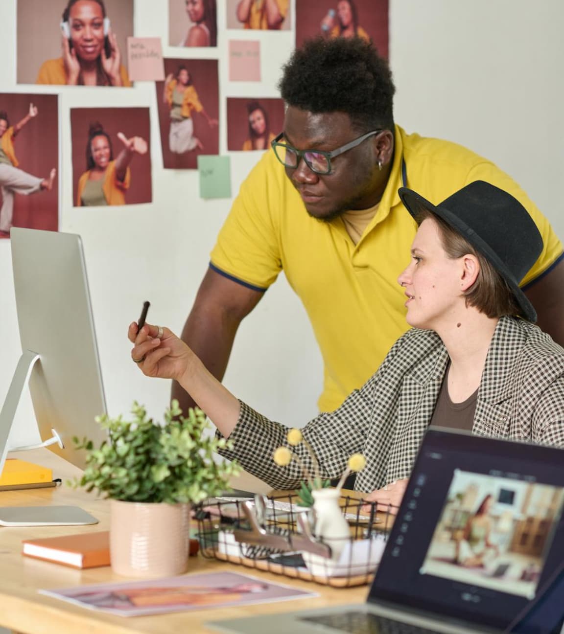 marketers discussing google ads